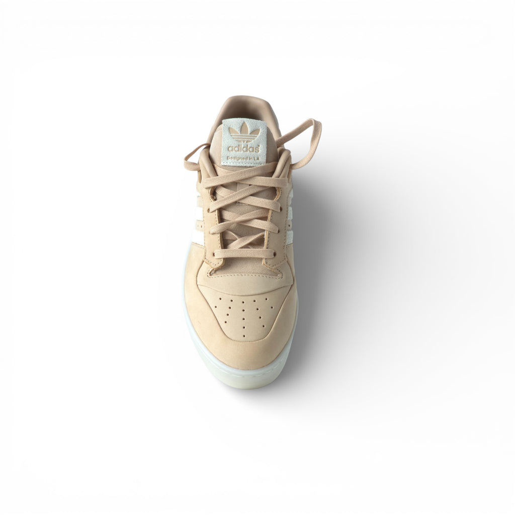 Vista cenital zapatilla Adidas Rivalry Low ante beige arena
