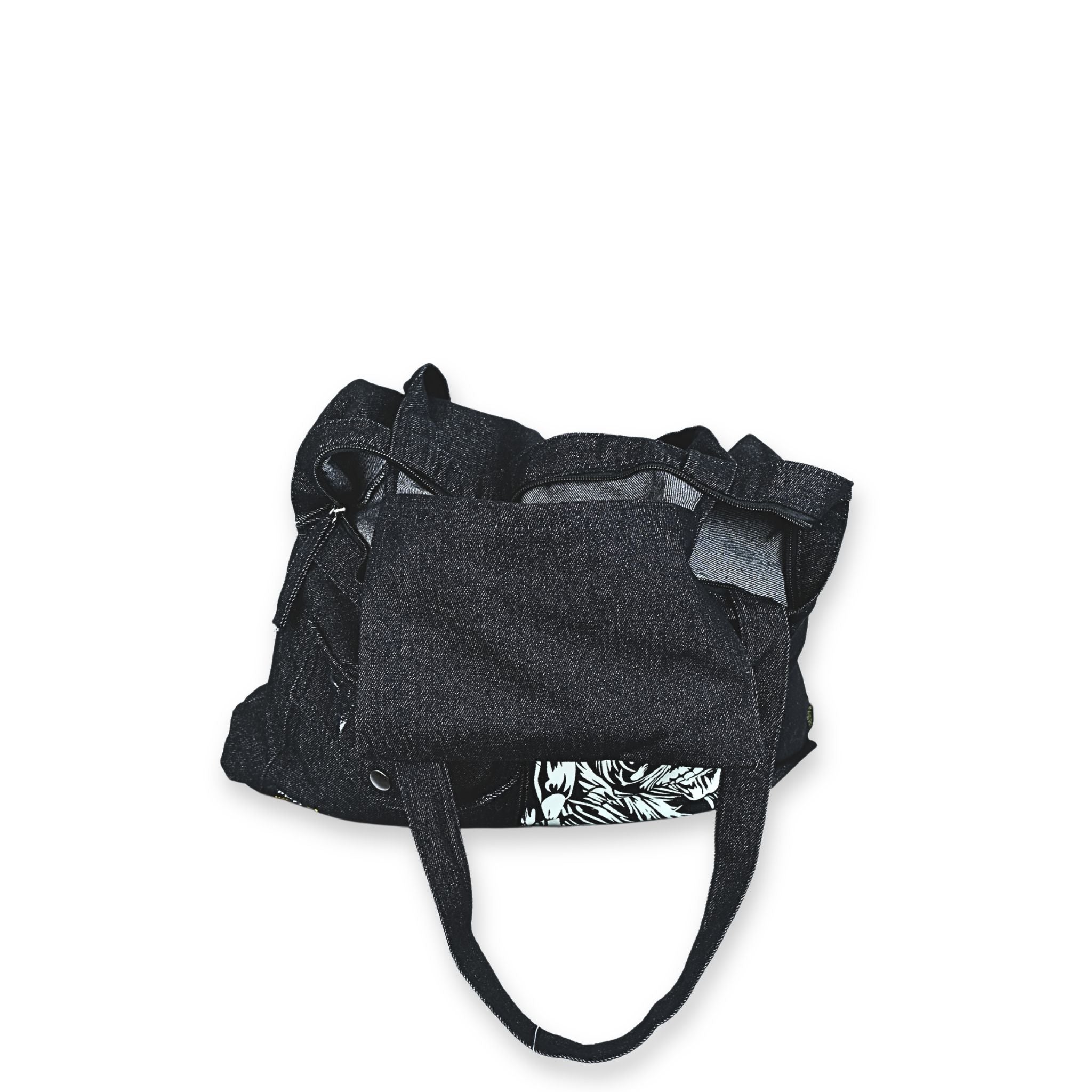 
Detalle cremallera negra bolso tote Iron Maiden denim – cierre superior de seguridad – Softcrabshop
