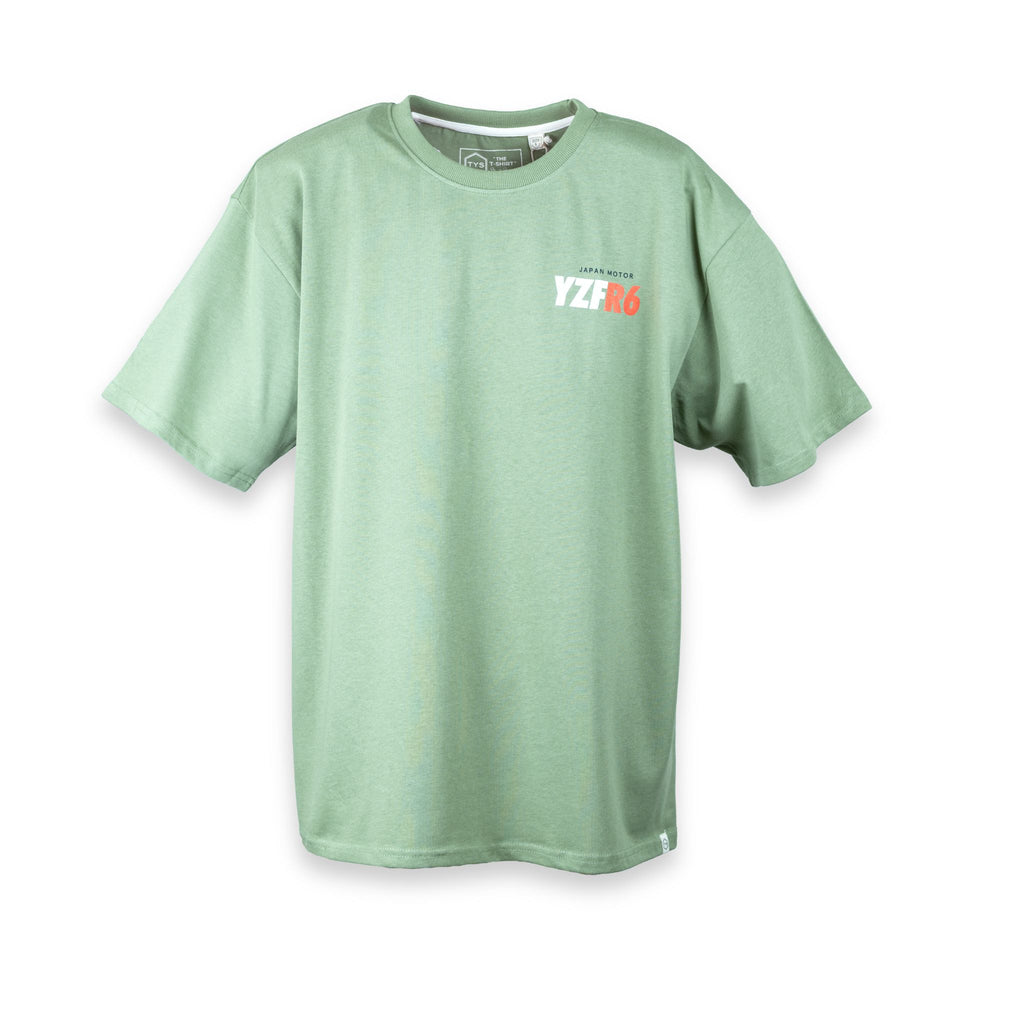 Camiseta oversize verde salvia TYS "The T-Shirt" con logo Japan Motor YZF R6 en pecho izquierdo
