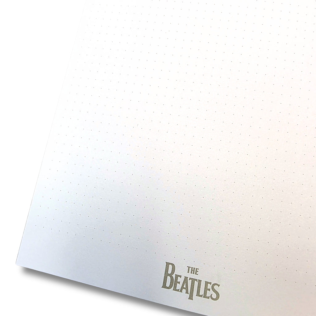 Libreta Premium A5 The Beatles A Hard Day's Night - Páginas interiores dotted con logotipo oficial
