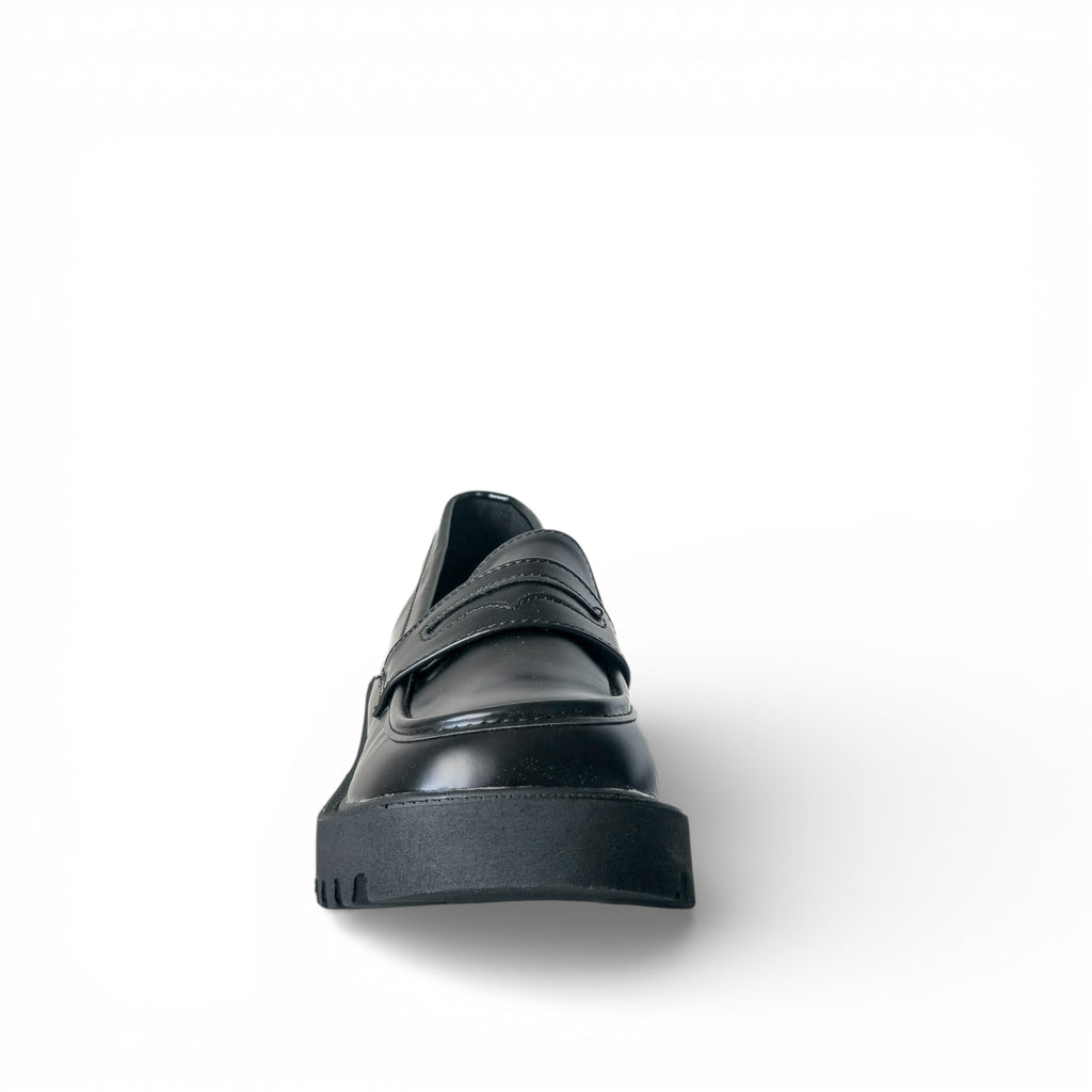 Mocasines negros Zapaelx con plataforma - vista frontal completa
