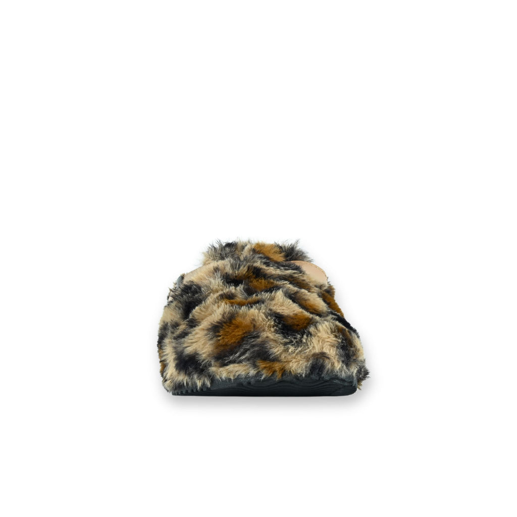Detalle punta zueco bio pelo leopard print White Tabs
